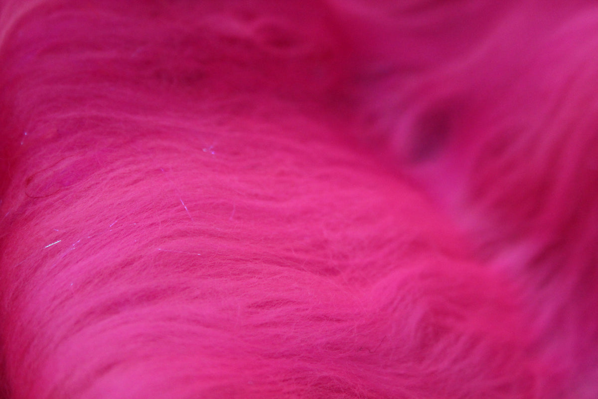 Merino Art Batt - Pink - 46 grams 1.6 oz - Wool for felting, spinning and weaving