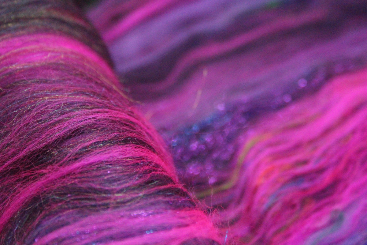 Merino Art Batt - Pink Purple - 48 grams 1.6 oz - Wool for felting, spinning and weaving