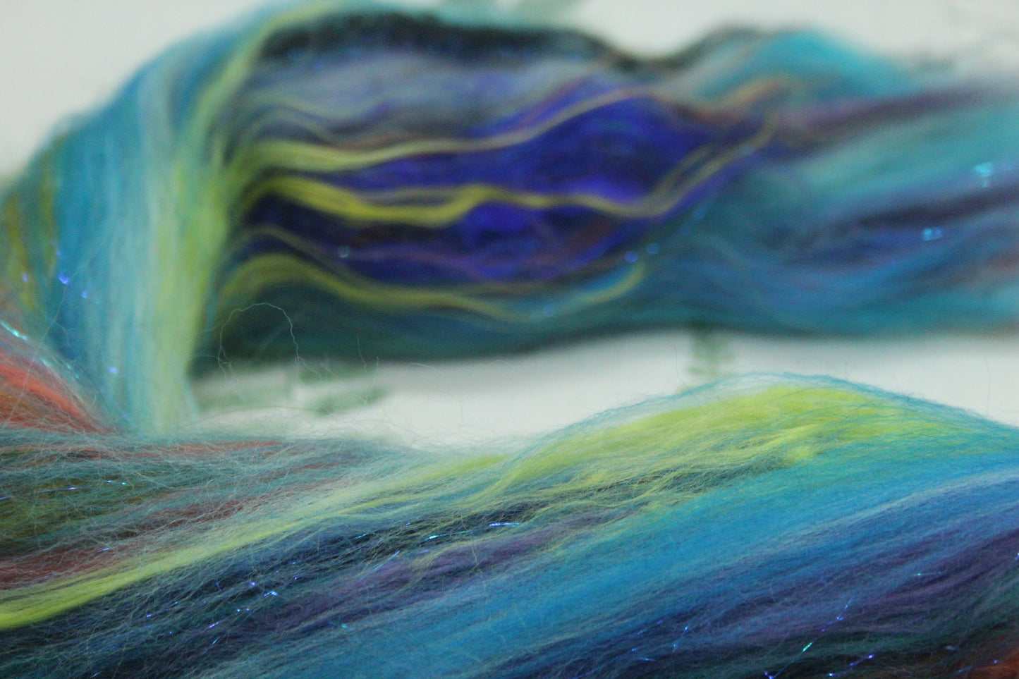 Merino Wool Blend - Blue - 13 grams / 0.4 oz  - Fibre for felting, weaving or spinning