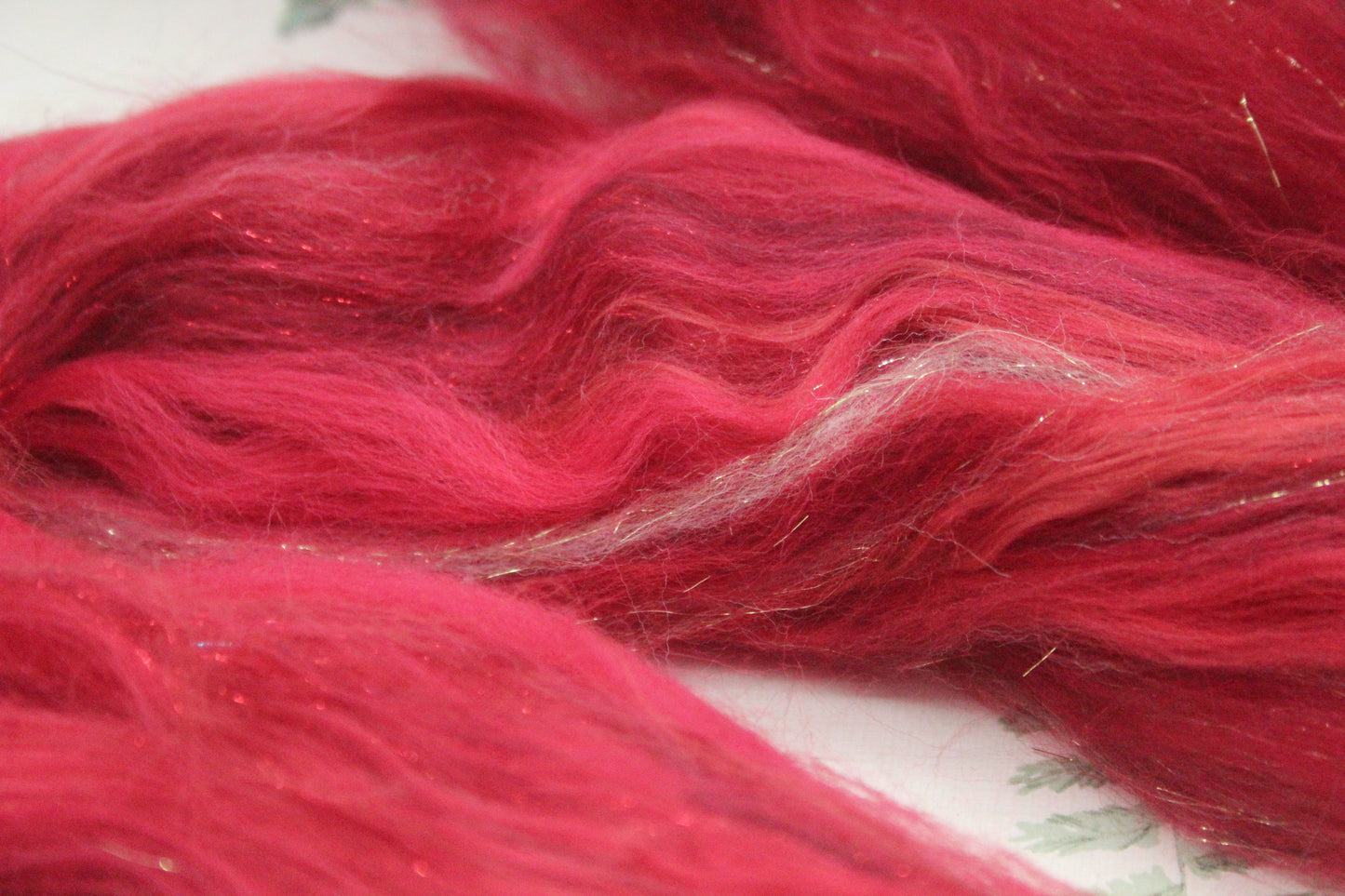 Merino Wool Blend - Red - 24 grams / 0.8 oz  - Fibre for felting, weaving or spinning