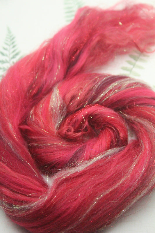 Merino Wool Blend - Red - 11 grams / 0.3 oz  - Fibre for felting, weaving or spinning