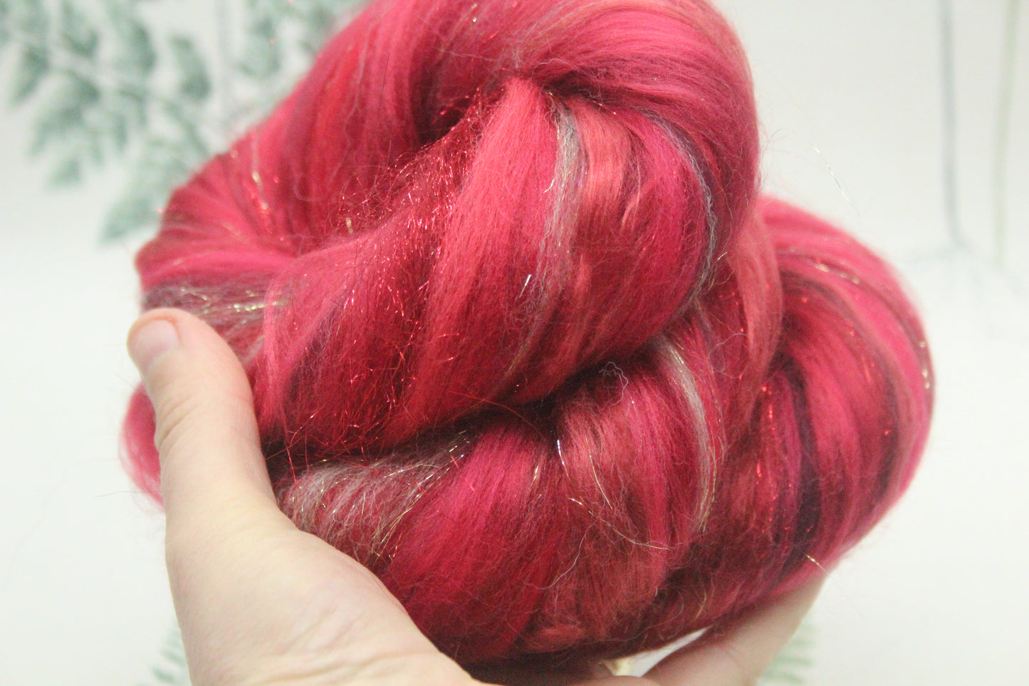 Merino Wool Blend - Red - 33 grams / 1.1 oz  - Fibre for felting, weaving or spinning