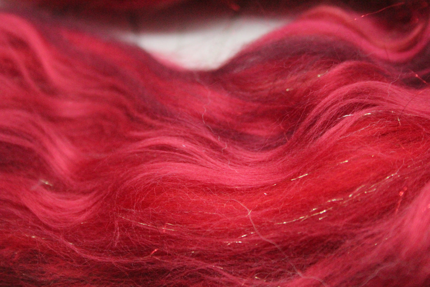 Merino Wool Blend - Red - 33 grams / 1.1 oz  - Fibre for felting, weaving or spinning