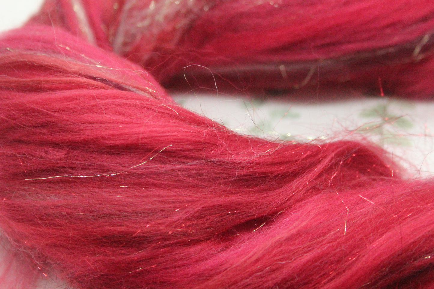 Merino Wool Blend - Red - 33 grams / 1.1 oz  - Fibre for felting, weaving or spinning