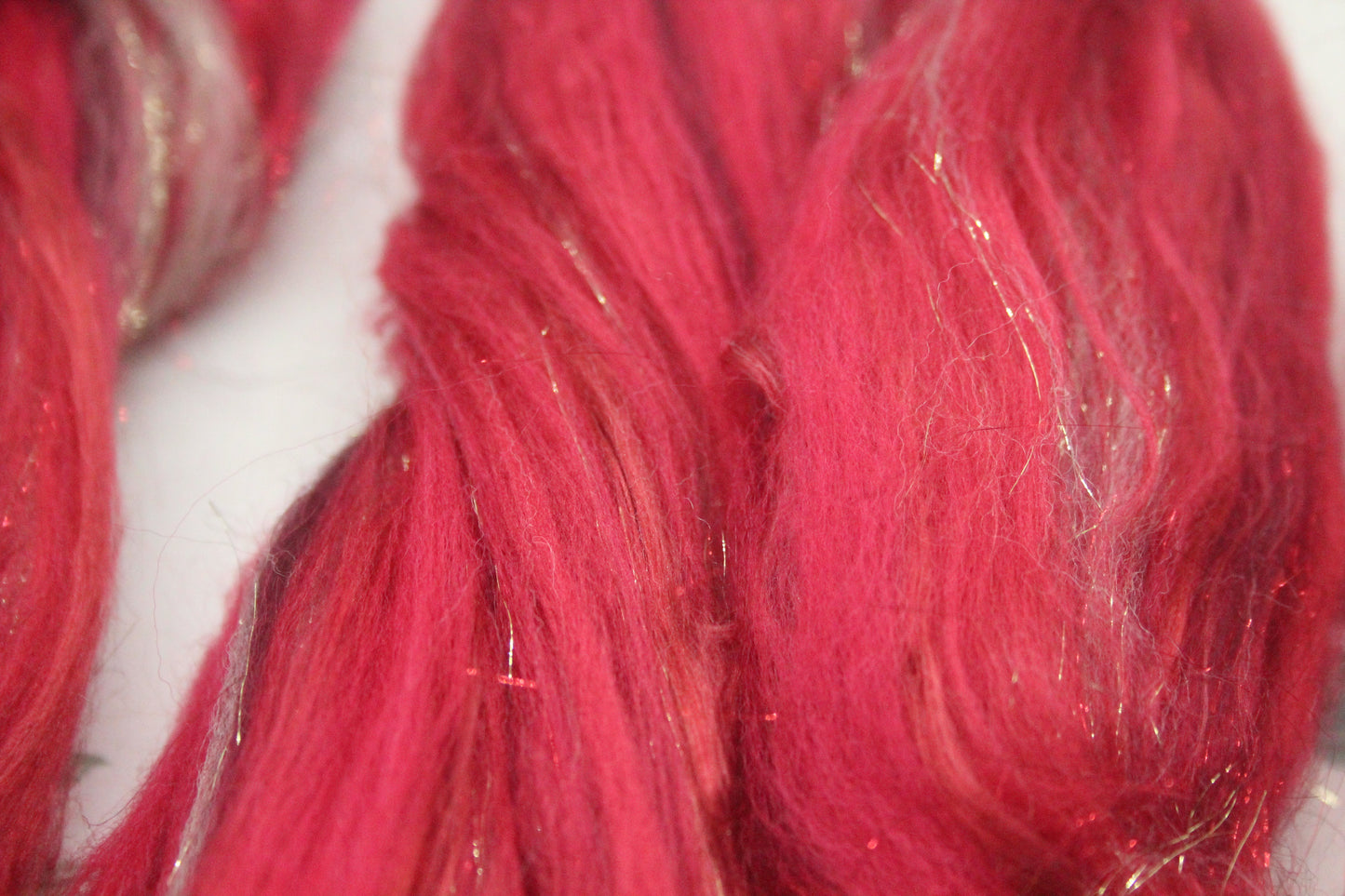 Merino Wool Blend - Red - 33 grams / 1.1 oz  - Fibre for felting, weaving or spinning