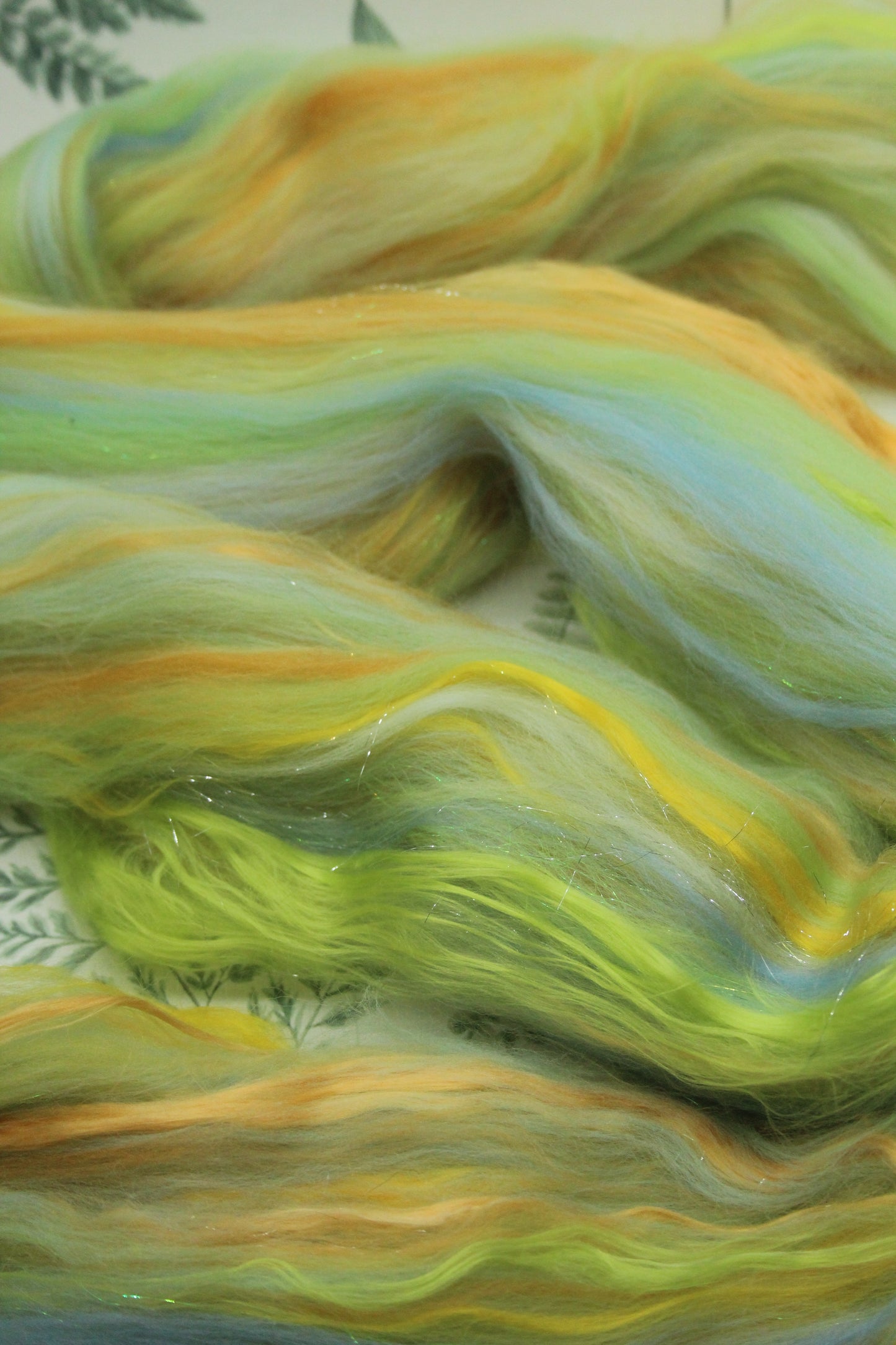 Merino Wool Blend - Yellow Green - 49 grams / 1.7 oz  - Fibre for felting, weaving or spinning