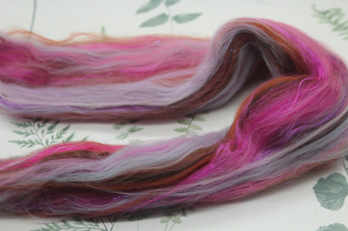 Merino Wool Blend - Pink Brown - 11 grams / 0.3 oz  - Fibre for felting, weaving or spinning