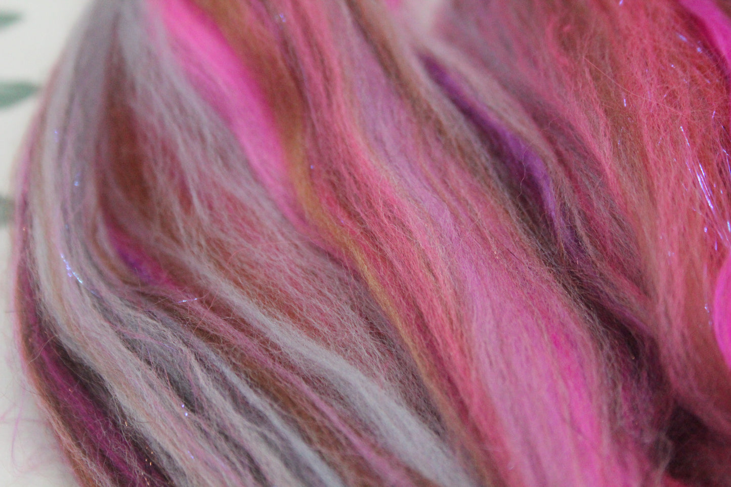 Merino Wool Blend - Pink Brown - 39 grams / 1.3 oz  - Fibre for felting, weaving or spinning