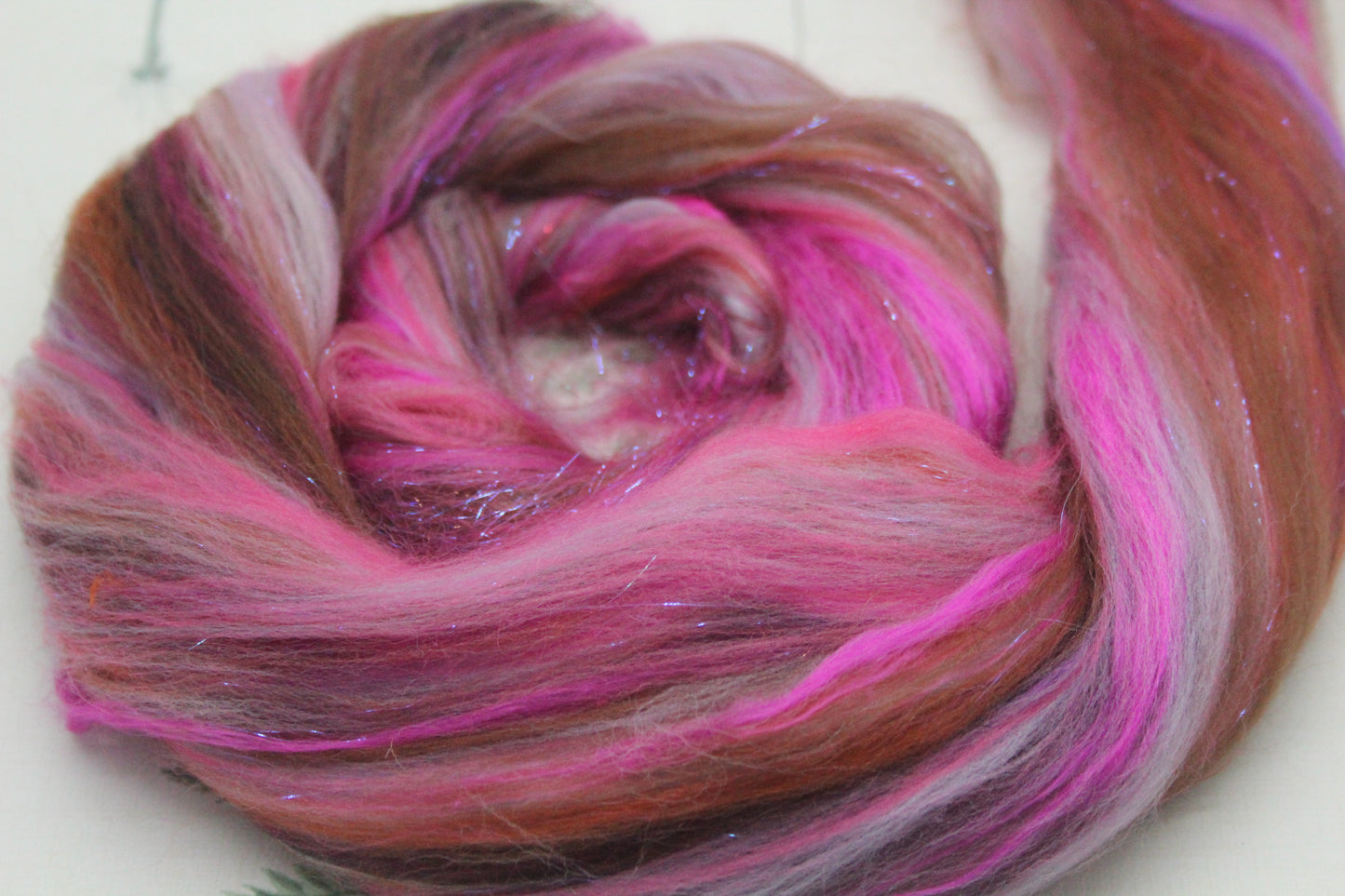 Merino Wool Blend - Pink Brown - 26 grams / 0.9 oz  - Fibre for felting, weaving or spinning