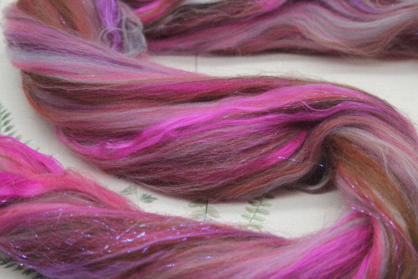 Merino Wool Blend - Pink Brown - 26 grams / 0.9 oz  - Fibre for felting, weaving or spinning