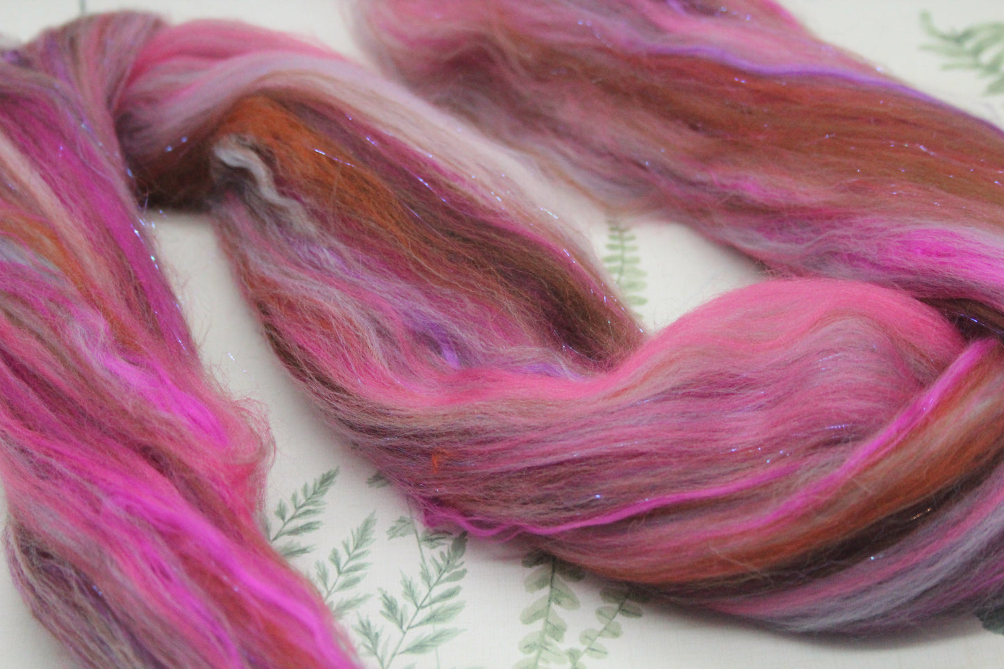 Merino Wool Blend - Pink Brown - 26 grams / 0.9 oz  - Fibre for felting, weaving or spinning