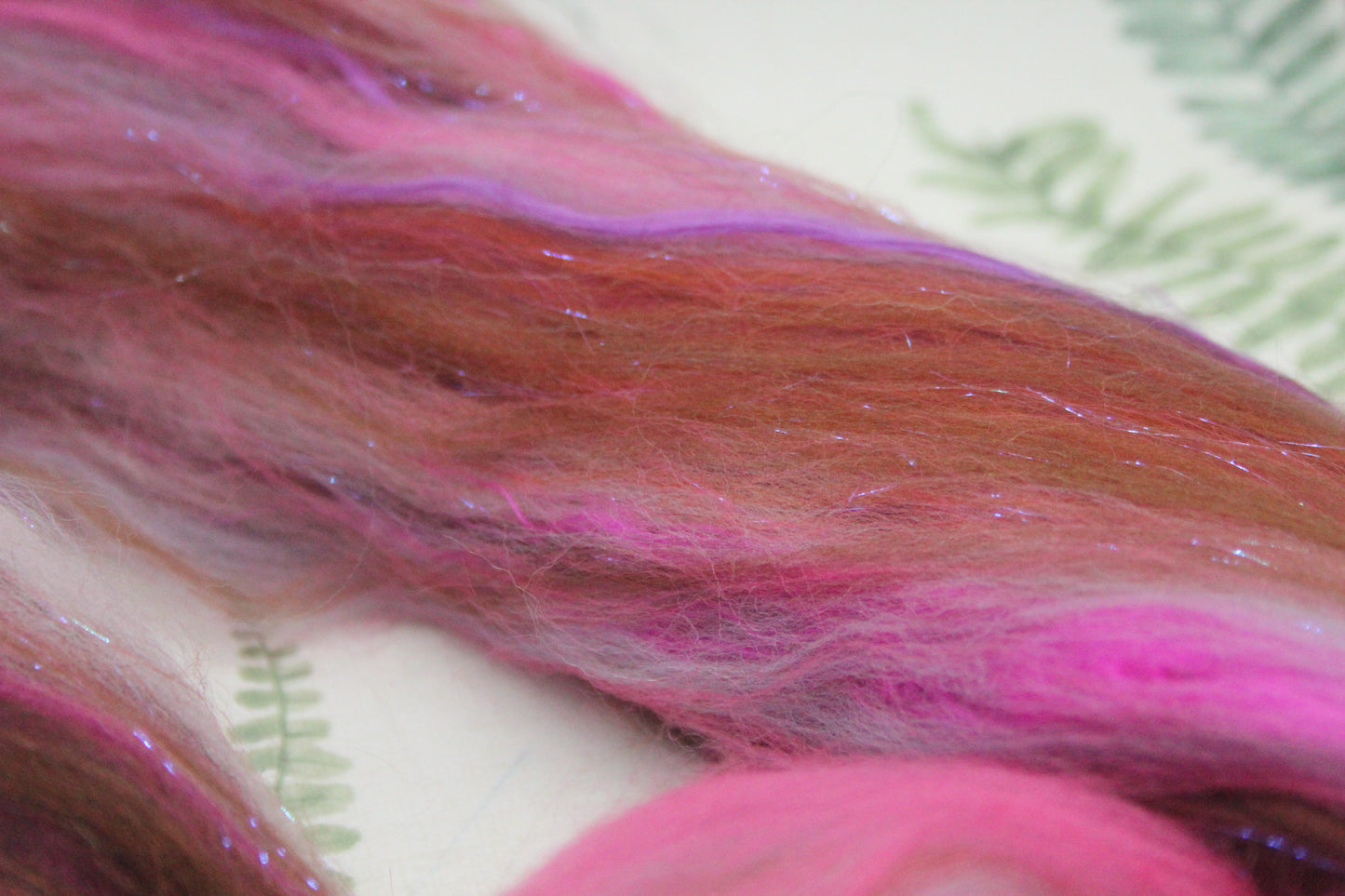 Merino Wool Blend - Pink Brown - 26 grams / 0.9 oz  - Fibre for felting, weaving or spinning