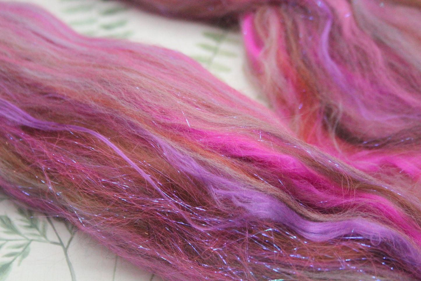 Merino Wool Blend - Pink Brown - 26 grams / 0.9 oz  - Fibre for felting, weaving or spinning