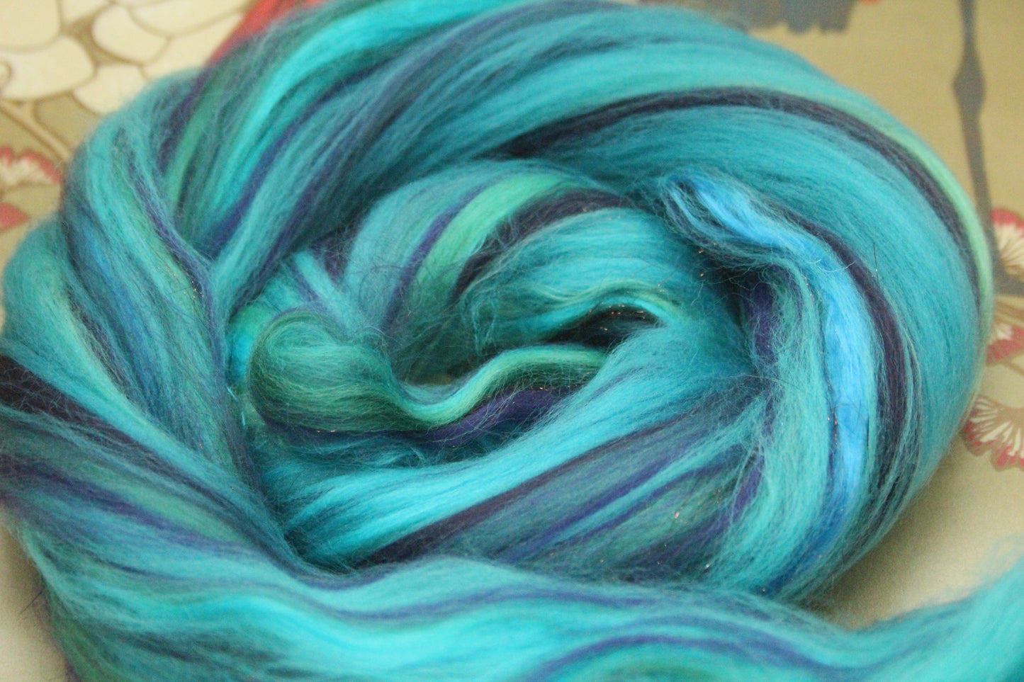 Merino Wool Blend - Cerulean Purple Green - 25 grams / 0.8 oz  - Fibre for felting, weaving or spinning