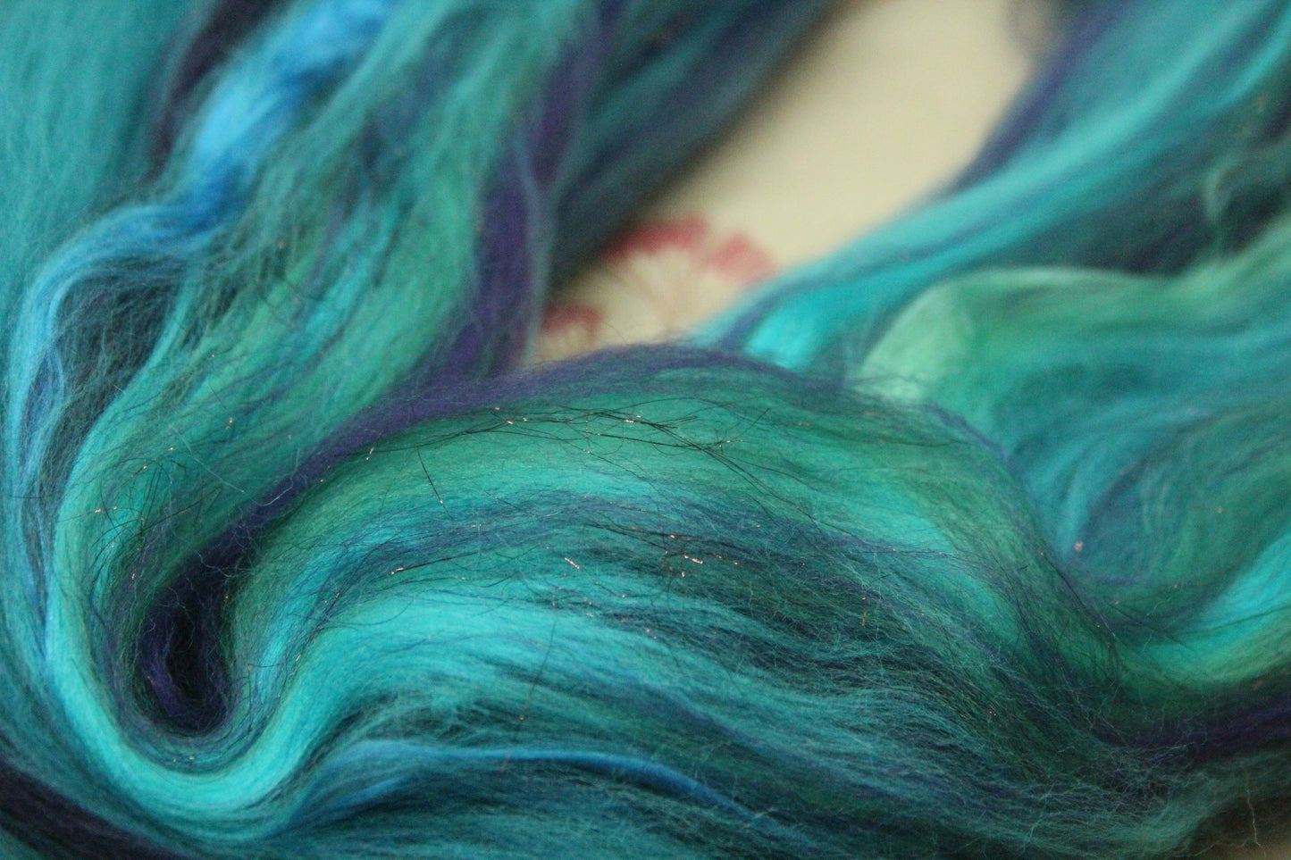 Merino Wool Blend - Cerulean Purple Green - 25 grams / 0.8 oz  - Fibre for felting, weaving or spinning