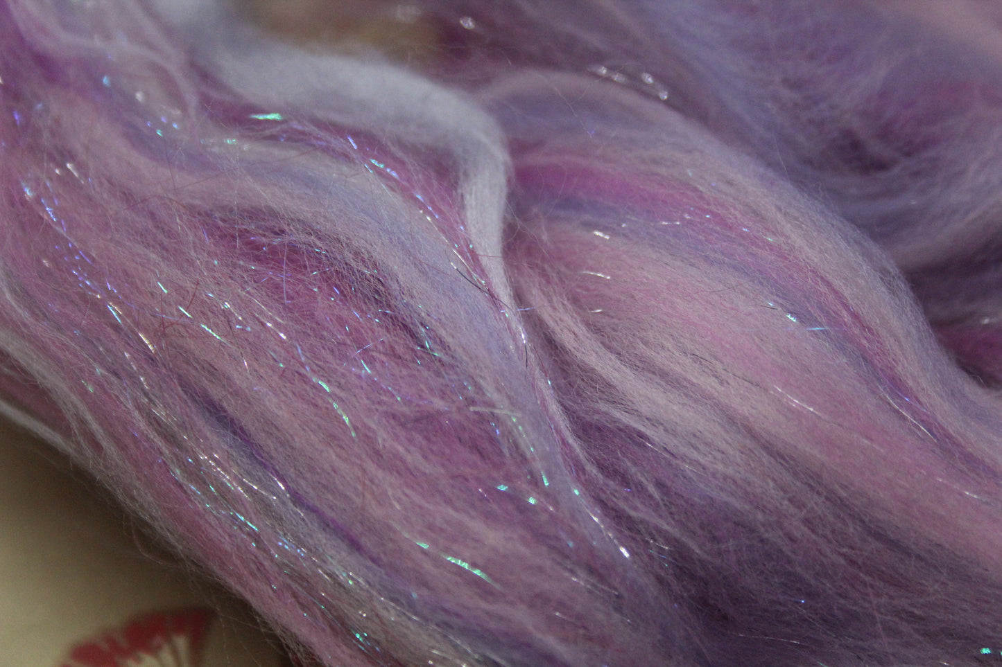 Merino Wool Blend - Pink Purple - 20 grams / 0.7 oz + 7 grams of locks - Fibre for felting, weaving or spinning