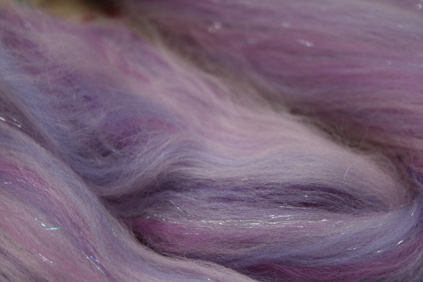 Merino Wool Blend - Pink Purple - 20 grams / 0.7 oz + 7 grams of locks - Fibre for felting, weaving or spinning