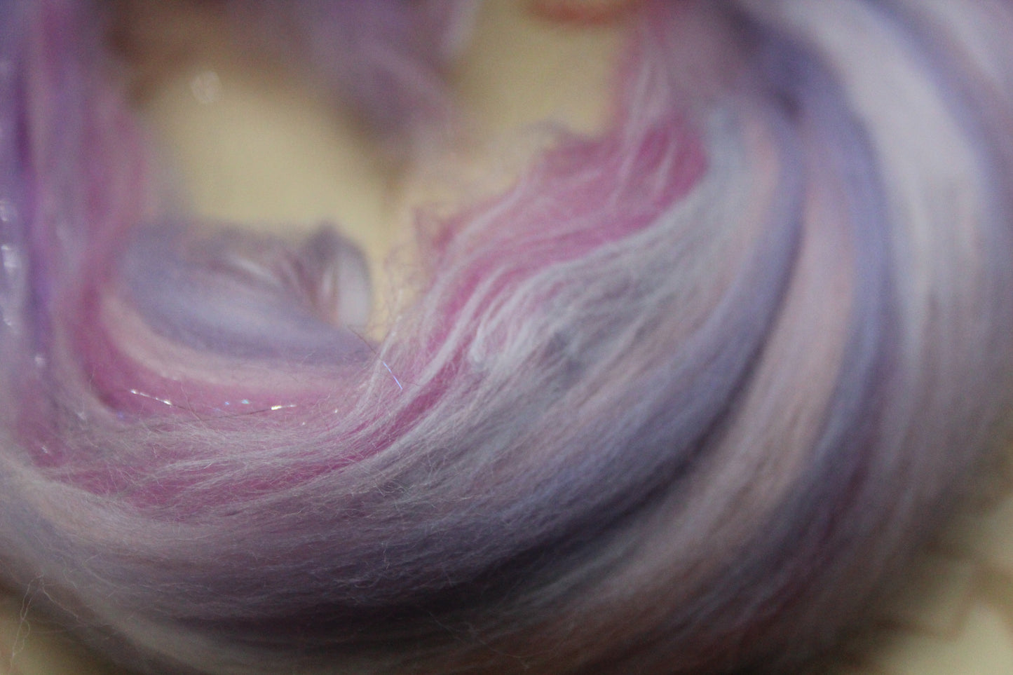 Merino Wool Blend - Pink Purple - 20 grams / 0.7 oz + 7 grams of locks - Fibre for felting, weaving or spinning