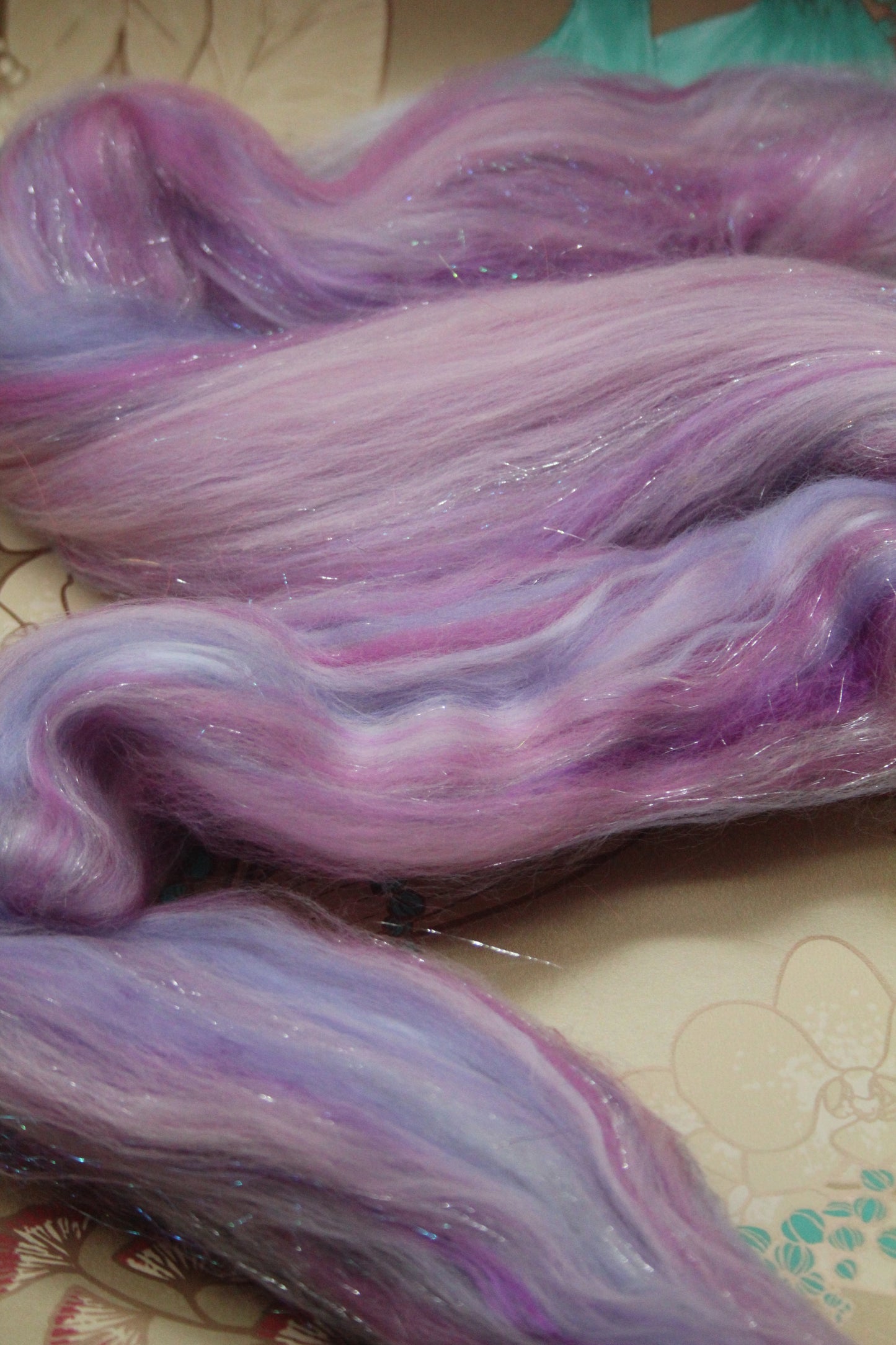 Merino Wool Blend - Pink Purple - 32 grams / 1.1 oz - Fibre for felting, weaving or spinning