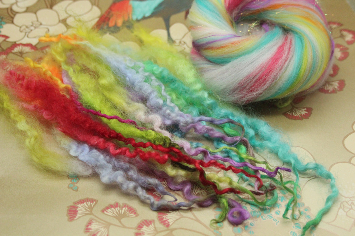 Merino Wool Blend - White + Brights - 16 grams / 0.5 oz + 10 grams of locks - Fibre for felting, weaving or spinning