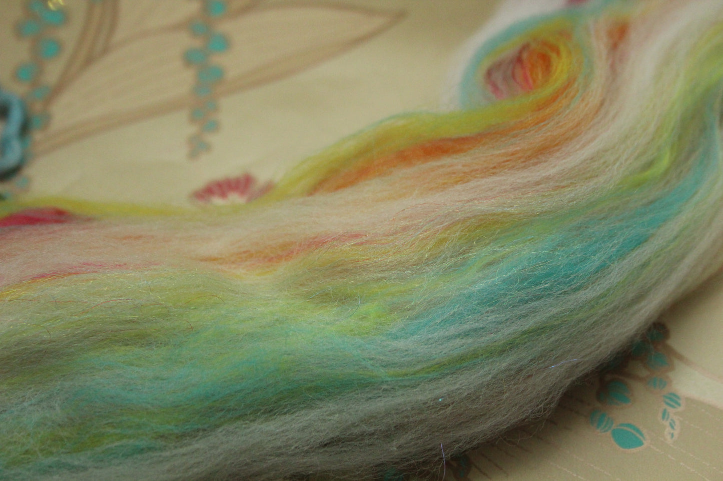 Merino Wool Blend - White + Brights - 16 grams / 0.5 oz + 10 grams of locks - Fibre for felting, weaving or spinning