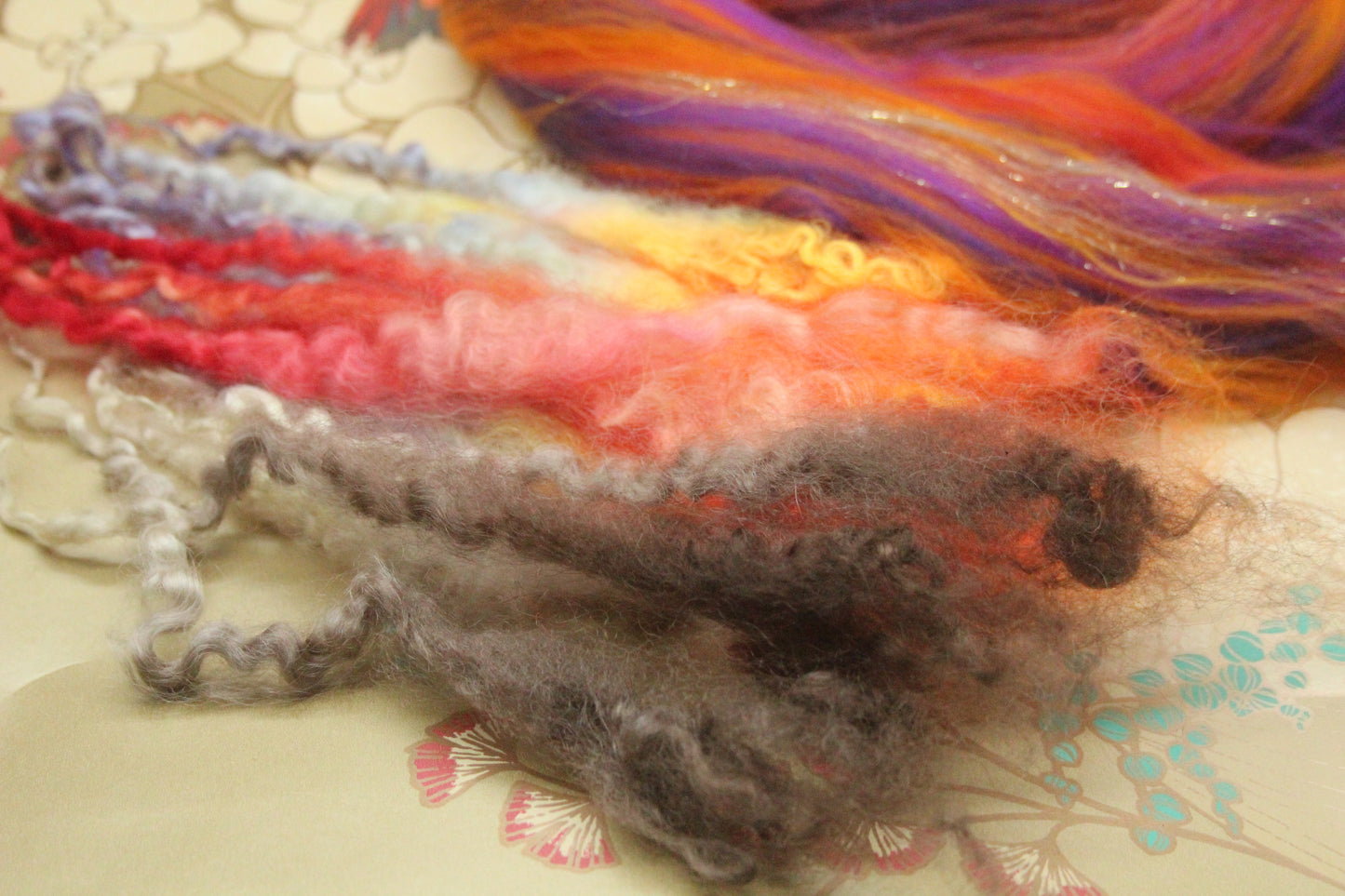 Merino Wool Blend - Orange Purple - 22 grams / 0.7 oz + 8 grams of locks - Fibre for felting, weaving or spinning