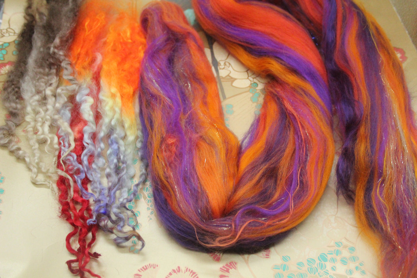 Merino Wool Blend - Orange Purple - 22 grams / 0.7 oz + 8 grams of locks - Fibre for felting, weaving or spinning