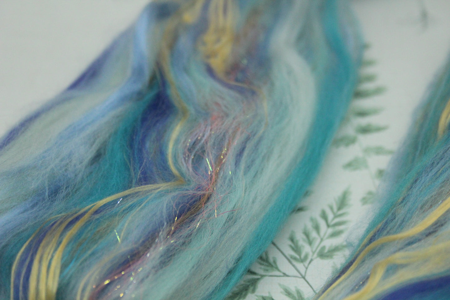 Merino Wool Blend - Orange Blue - 20 grams / 0.7 oz - Fibre for felting, weaving or spinning