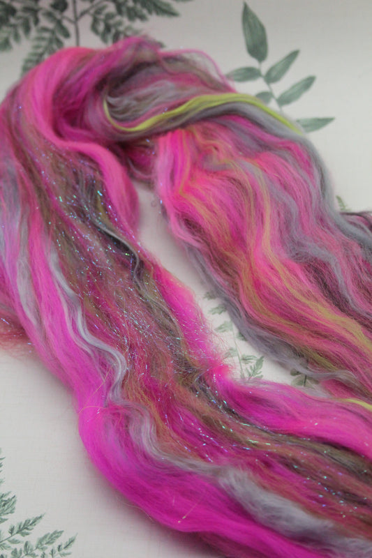 Merino Wool Blend - Pink Grey Black Green - 27 grams / 0.9 oz - Fibre for felting, weaving or spinning
