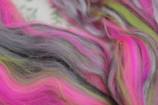 Merino Wool Blend - Pink Grey Black Green - 27 grams / 0.9 oz - Fibre for felting, weaving or spinning