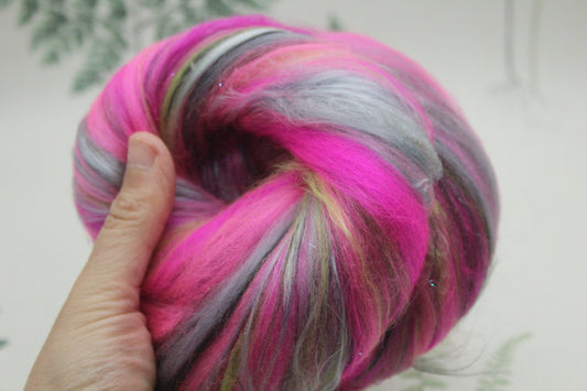 Merino Wool Blend - Pink Grey Black Green - 28 grams / 0.9 oz - Fibre for felting, weaving or spinning
