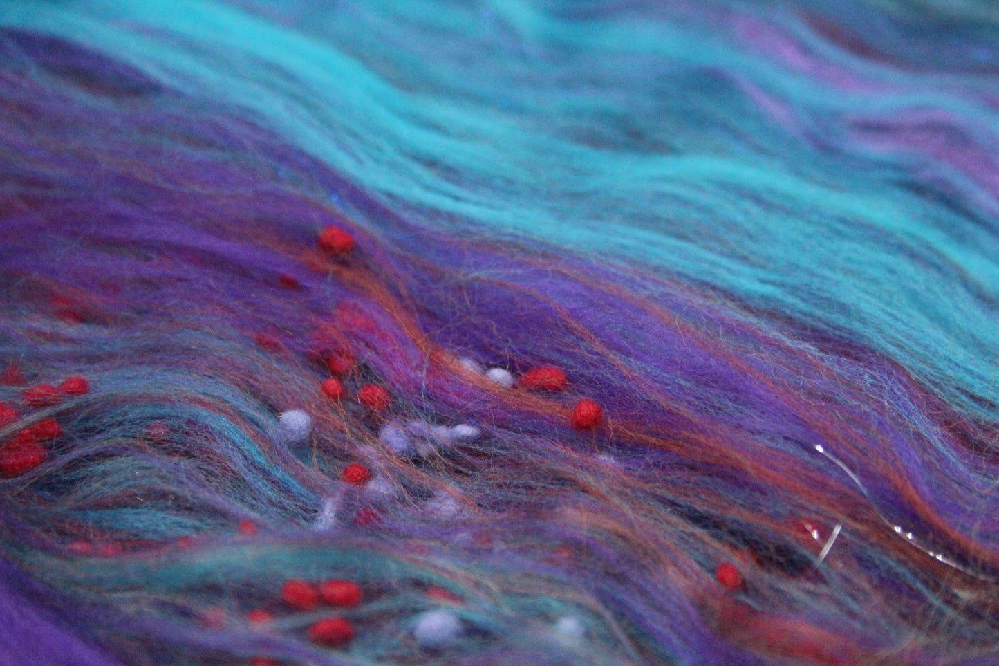 Merino Art Batt  - Purple Blue - NEPPS - 121 grams 4.2 oz - Wool for felting, spinning and weaving