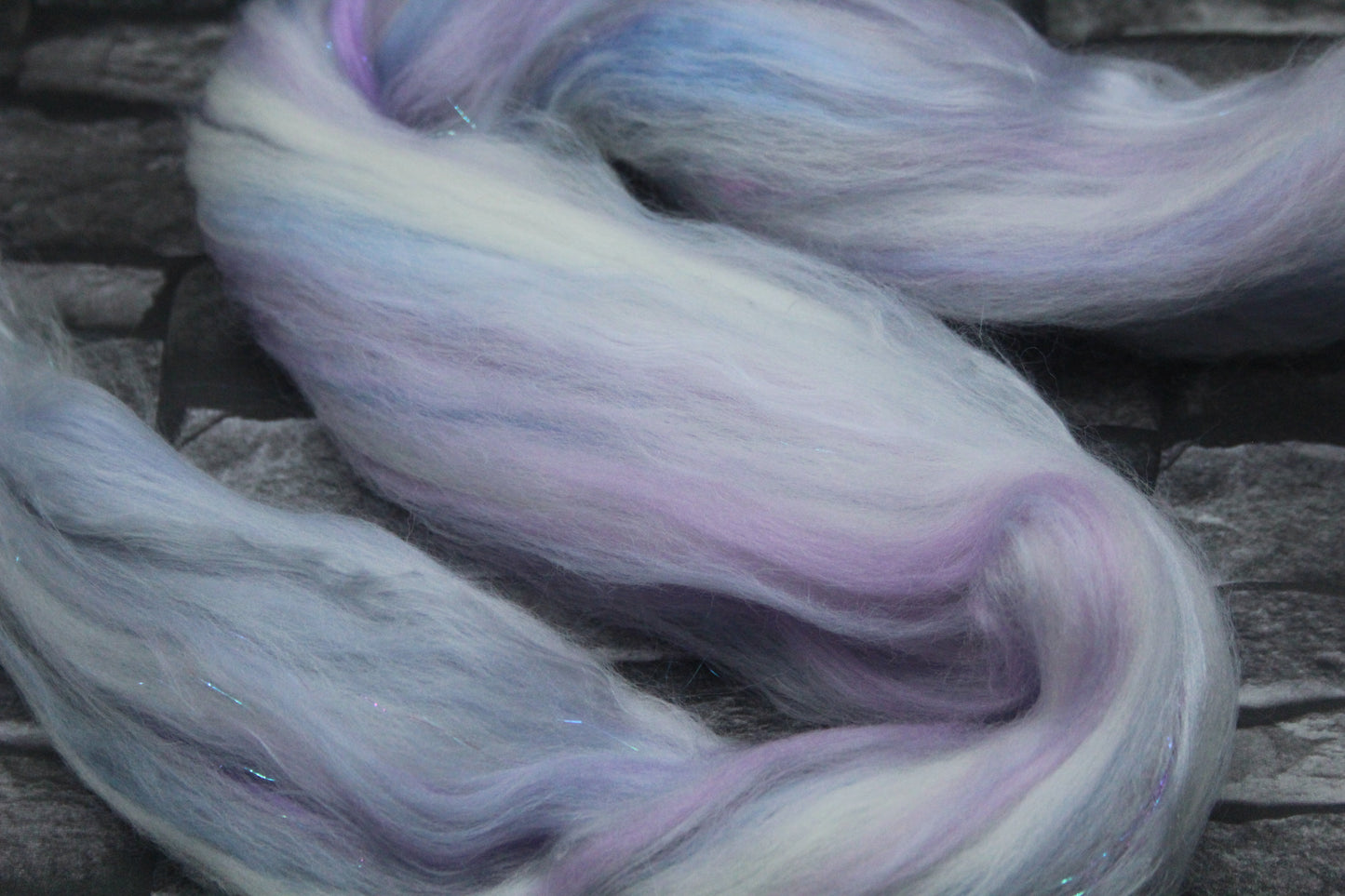 Merino Wool Blend - Grey White Purple - 23 grams / 0.8 oz - Fibre for felting, spinning and weaving