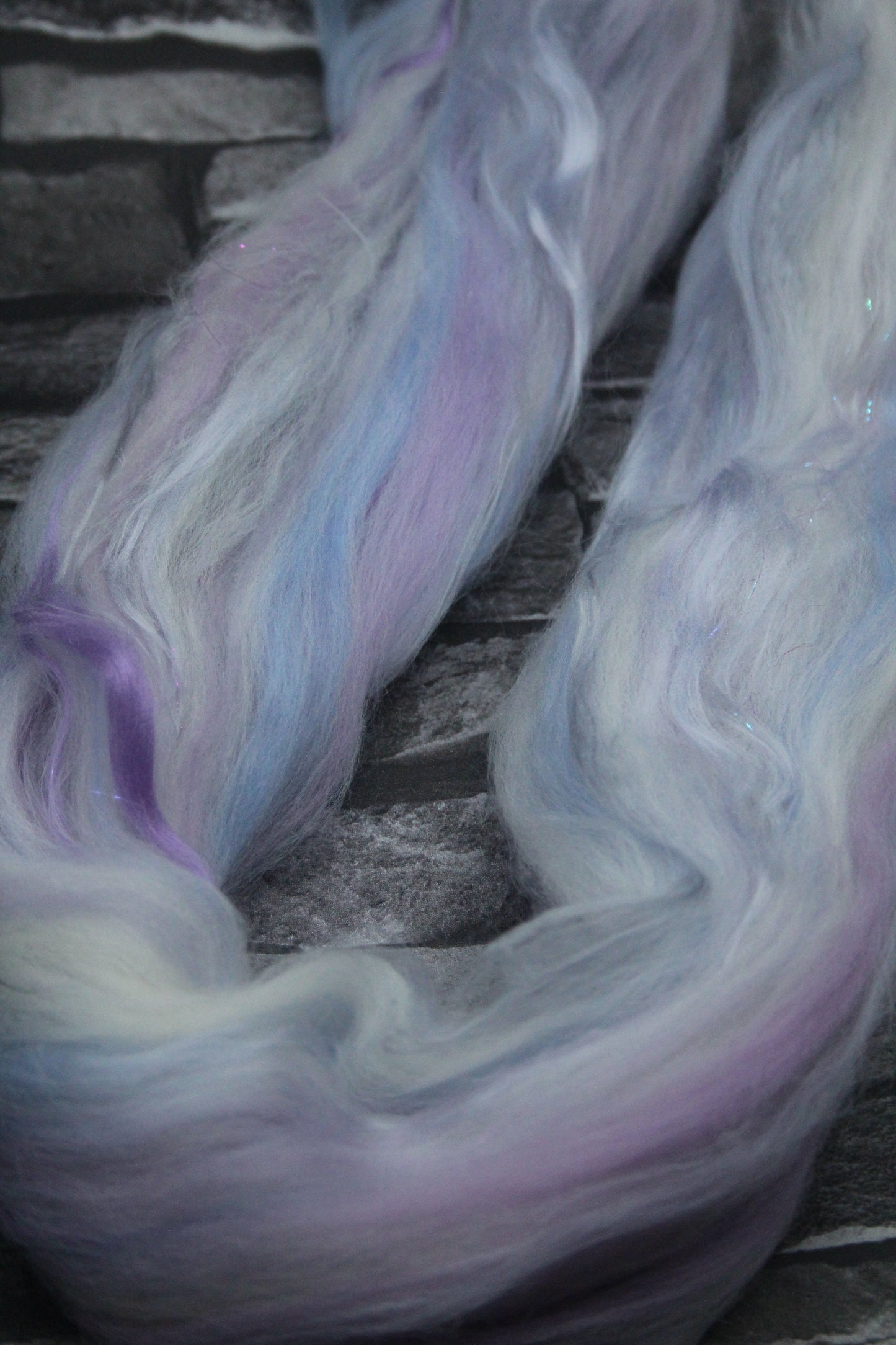 Merino Wool Blend - Grey White Purple - 23 grams / 0.8 oz - Fibre for felting, spinning and weaving