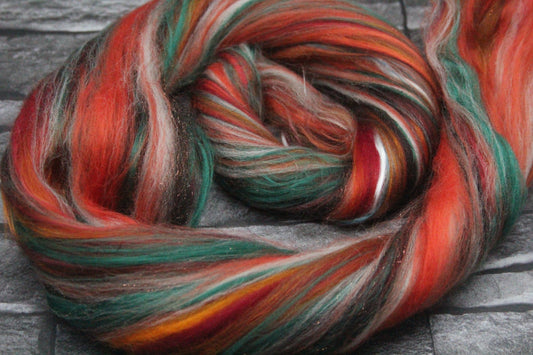 Merino Wool Blend - Red Brown Green - 24 grams / 0.8 oz - Fibre for felting, spinning and weaving