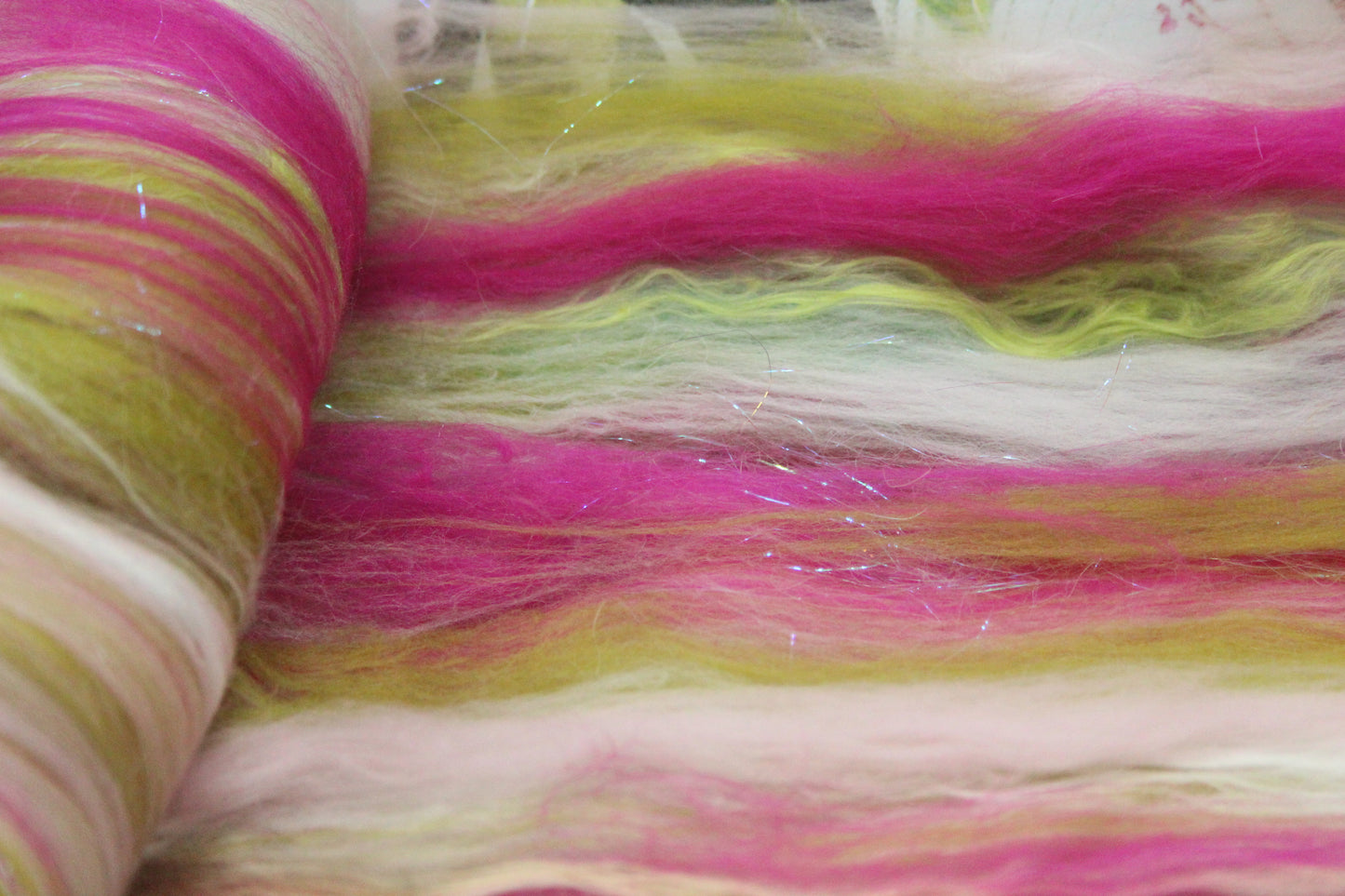Supersoft Merino Art Batt  - Pink Green - 66 grams 2.3 oz - Wool for felting, spinning and weaving