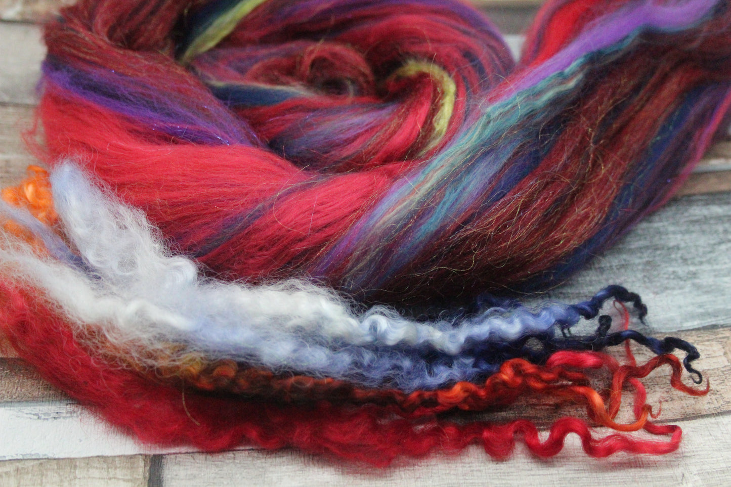Wool Blend - Red Purple Blue Green - 27 grams / 0.9 oz  - Fibre for felting, weaving or spinning