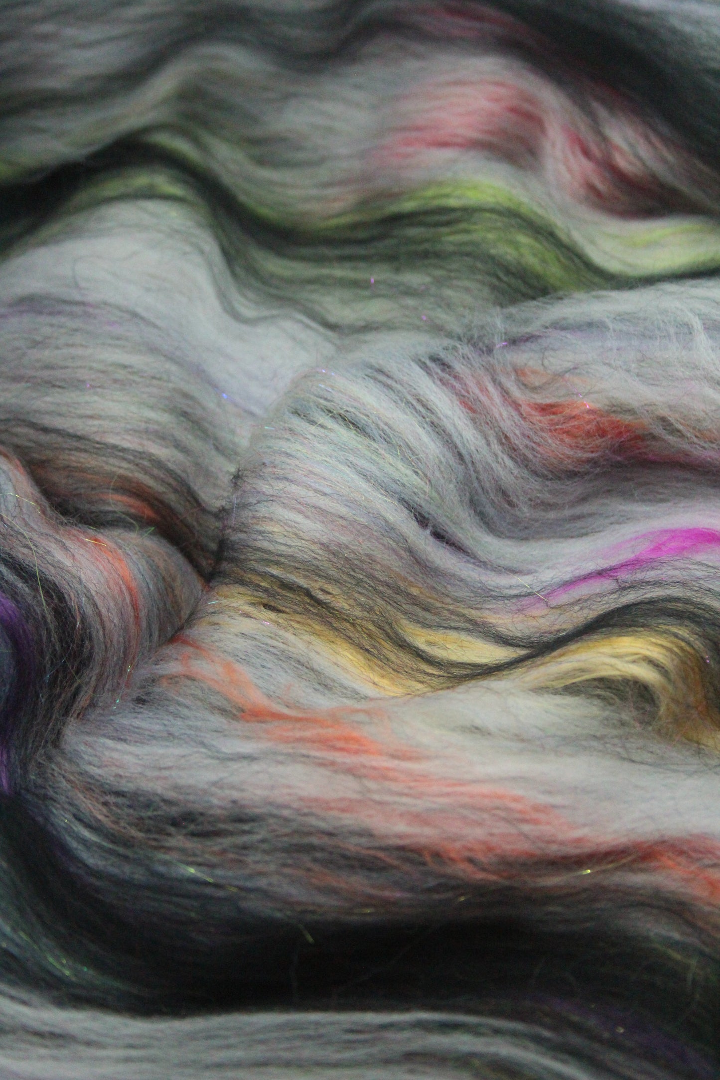 Merino Art Batt  - White Grey Black - 84 grams 2.9 oz - Wool for felting, spinning and weaving