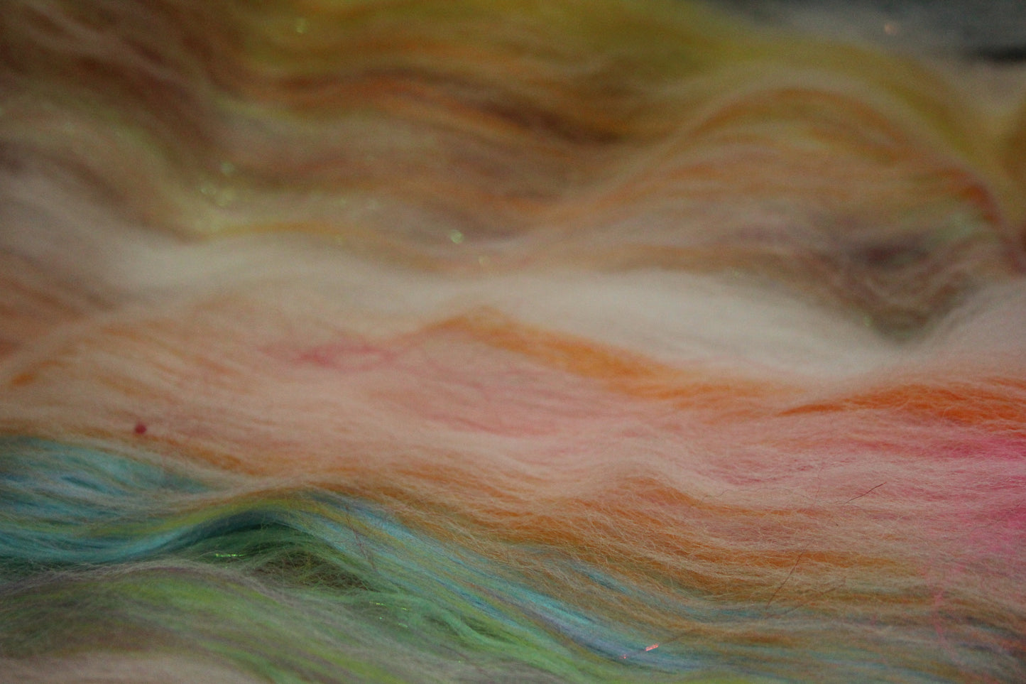 Art Batt  -  White - 144 grams 5 oz - Wool for felting, spinning and weaving