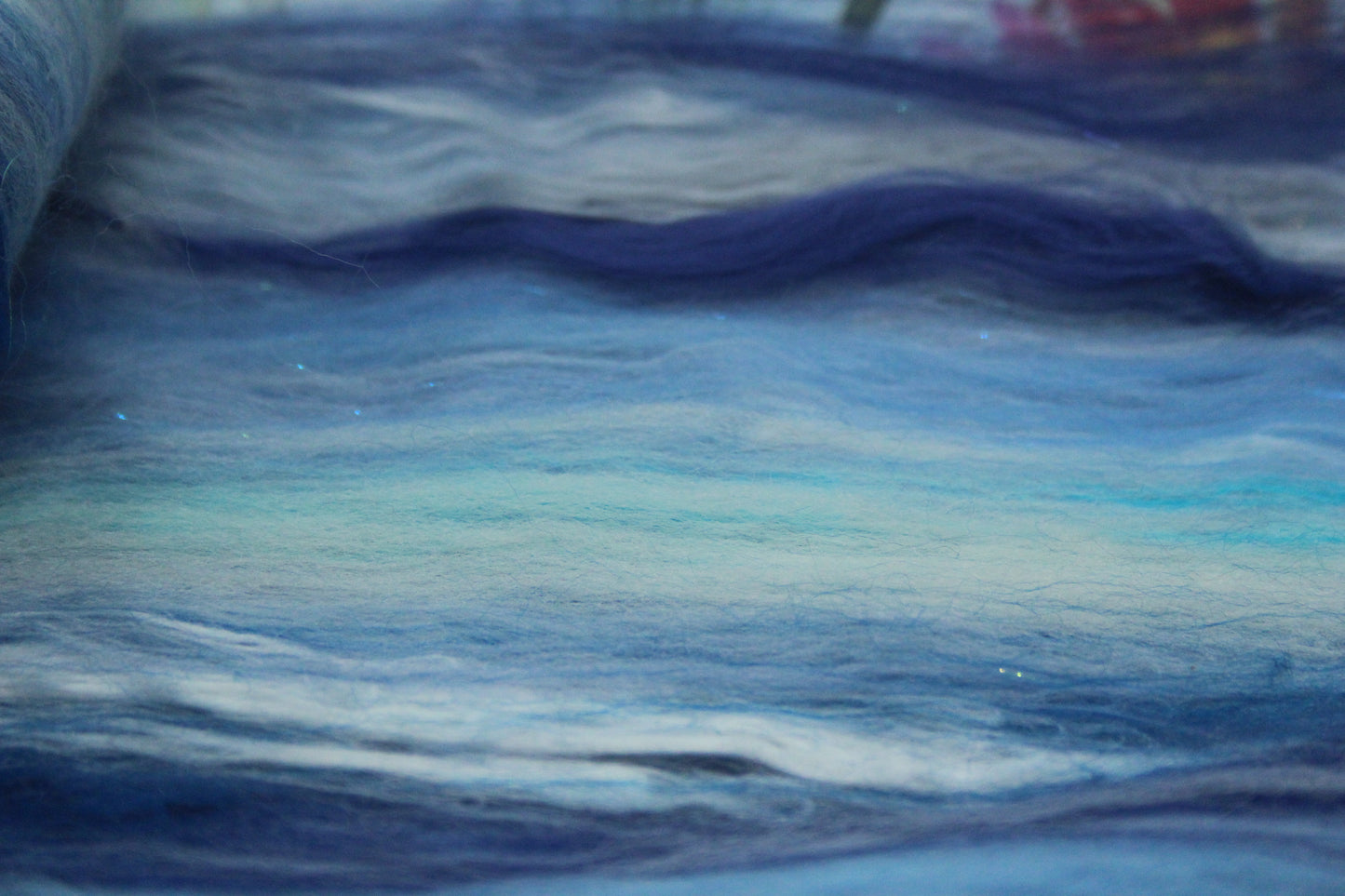 Merino Art Batt  - Blue White - 83 grams 2.9 oz - Wool for felting, spinning and weaving