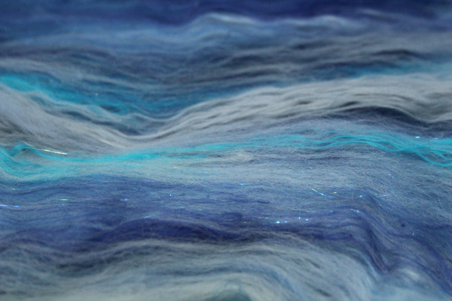 Merino Art Batt  - Blue White - 83 grams 2.9 oz - Wool for felting, spinning and weaving