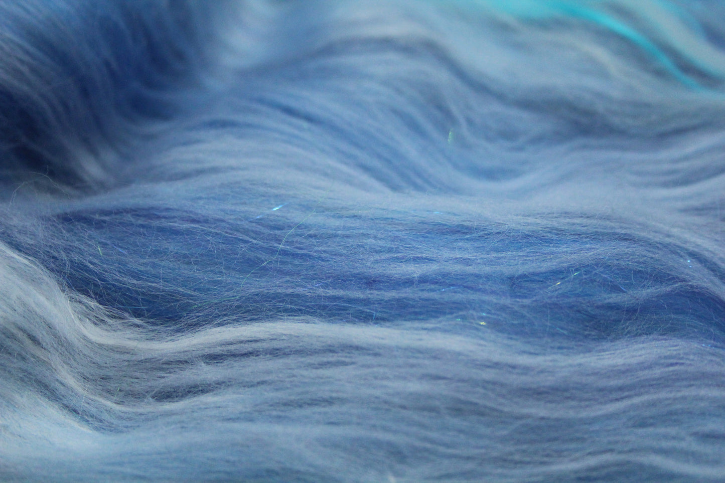 Merino Art Batt  - Blue White - 83 grams 2.9 oz - Wool for felting, spinning and weaving