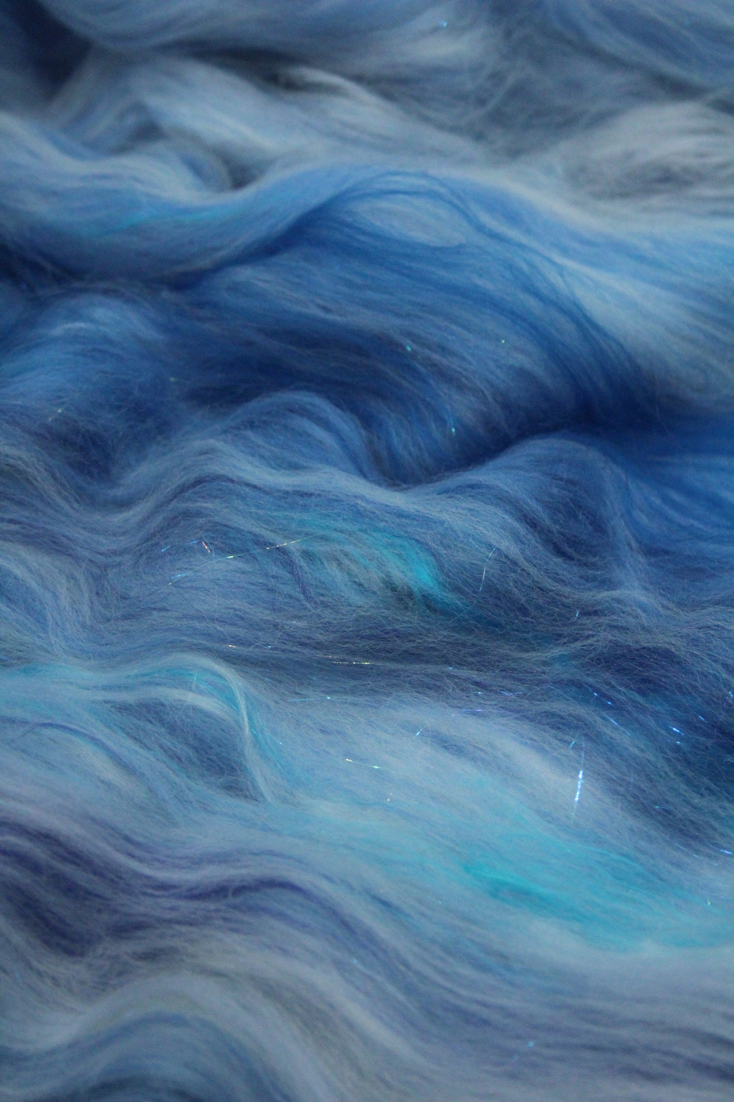 Merino Art Batt  - Blue White - 83 grams 2.9 oz - Wool for felting, spinning and weaving