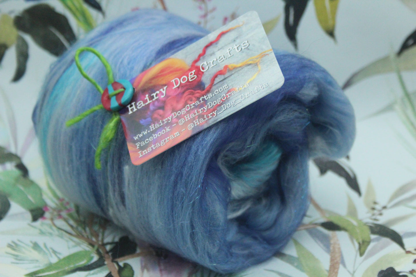 Merino Art Batt  - Blue White - 83 grams 2.9 oz - Wool for felting, spinning and weaving
