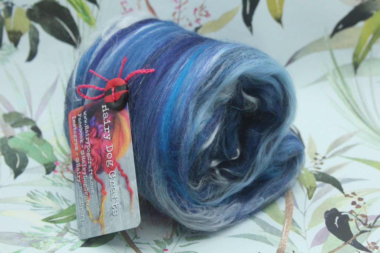 Merino Art Batt  - Blue White - 87 grams 3 oz - Wool for felting, spinning and weaving