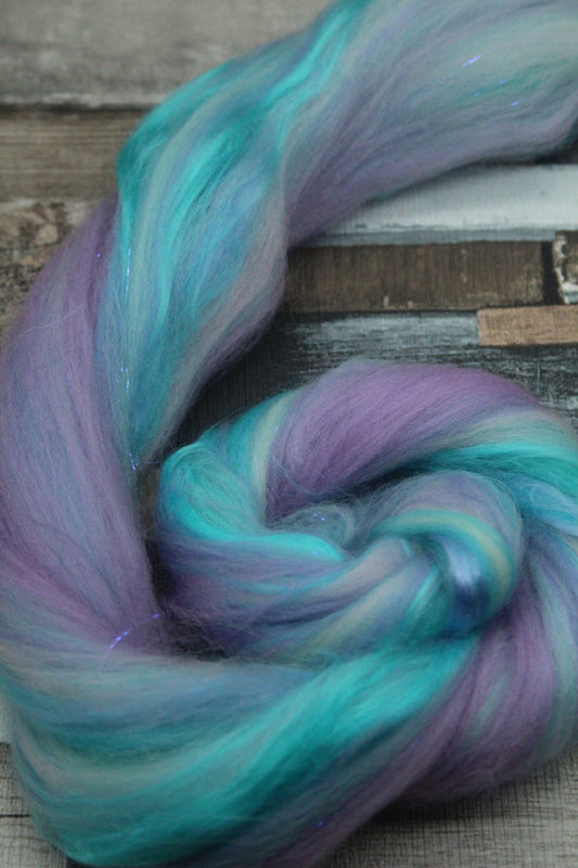 Wool Blend - Purple Blue Pink - 12 grams / 0.4 oz  - Fibre for felting, weaving or spinning