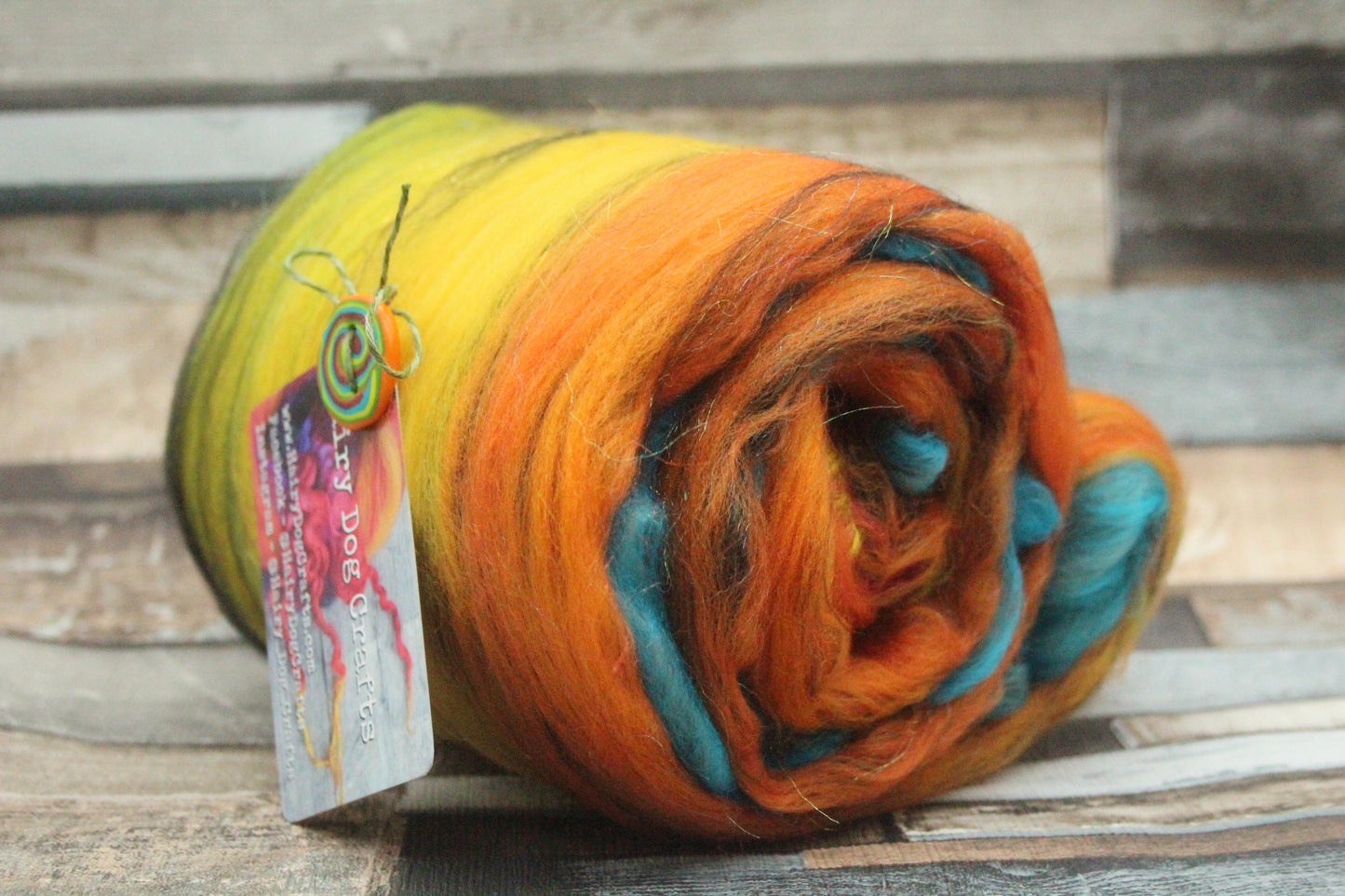 Merino Art Batt  - Rainbow Black - Sideways Colour Change  - 153 grams 5.3 oz - Wool for felting, spinning and weaving