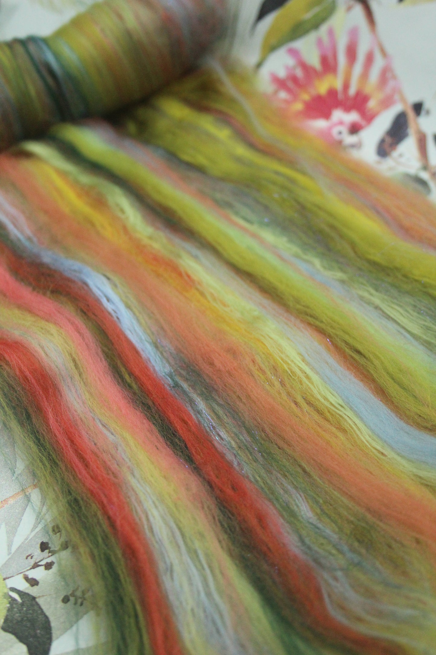 Merino Art Batt  -  Green Yellow - 43 grams 1.5 oz - Wool for felting, spinning and weaving