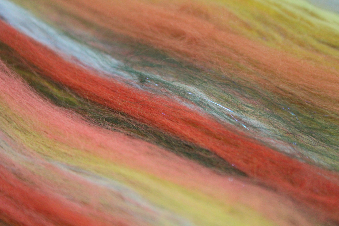 Merino Art Batt  -  Green Yellow - 43 grams 1.5 oz - Wool for felting, spinning and weaving