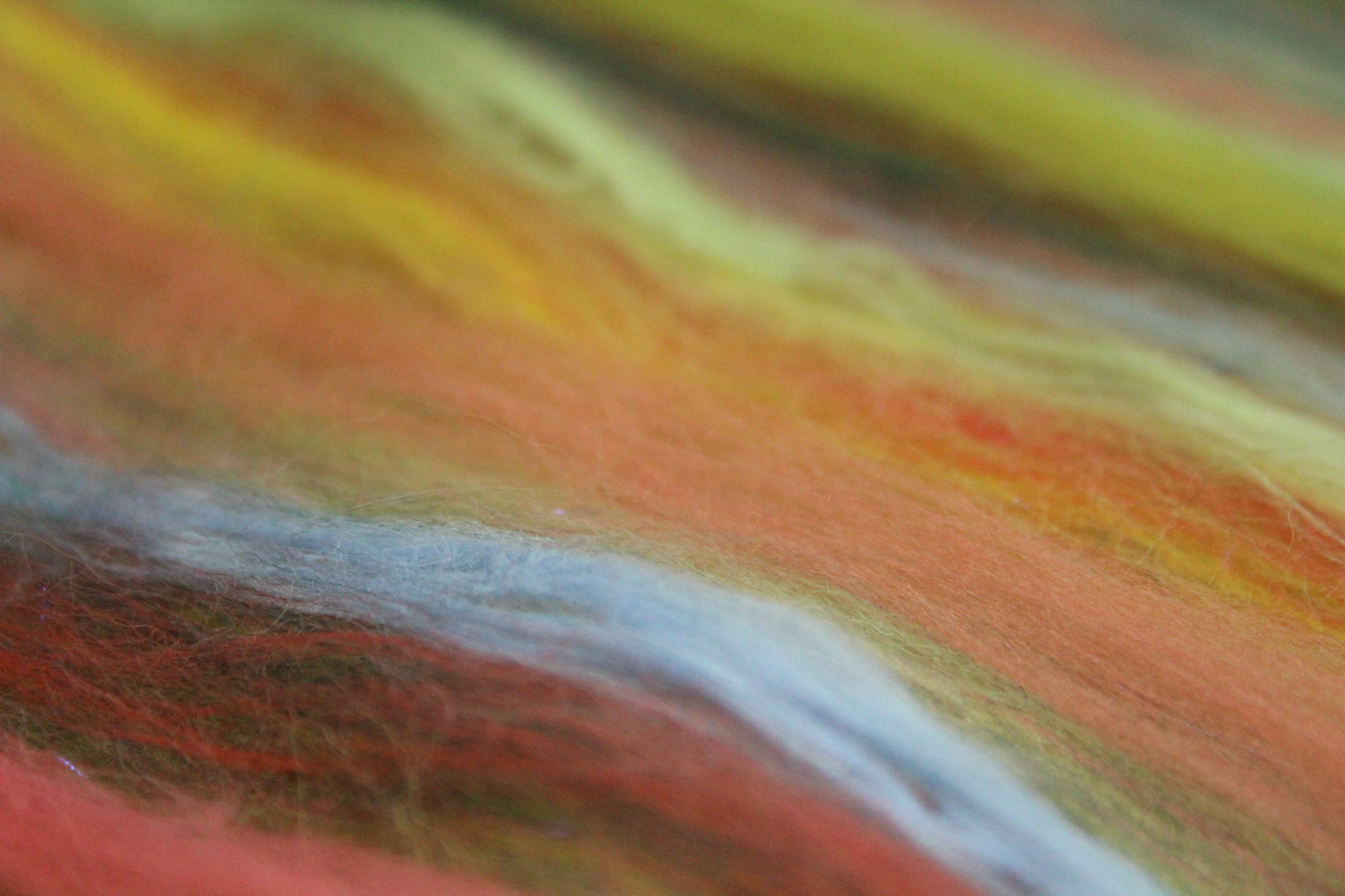 Merino Art Batt  -  Green Yellow - 43 grams 1.5 oz - Wool for felting, spinning and weaving